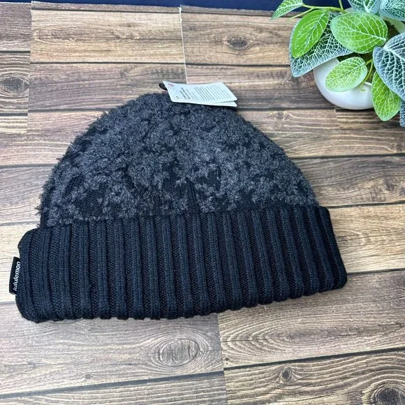 NWT Lululemon Ombre Knit Textured Beanie O/S (Black Grey) - Picture 9 of 13